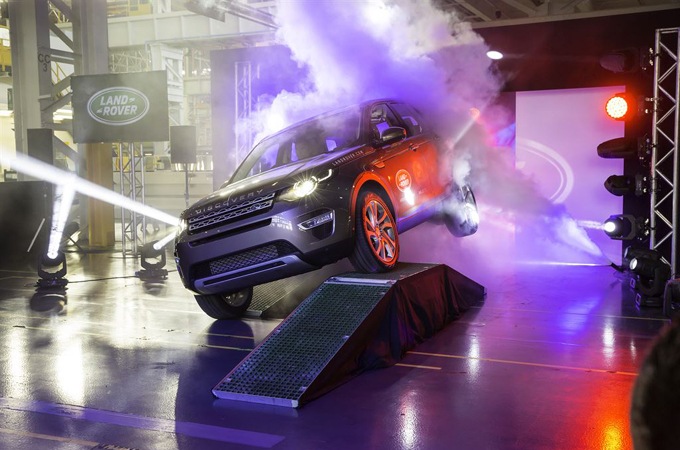 The first Discovery Sport 1-oct-23-main
